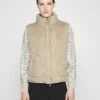 MARC CAIN Bodywarmer - Almond Milk 1 MARC CAIN Bodywarmer - Almond Milk -Dameskledingwinkel 20d9ba36ab8846e694f402ad352f580c