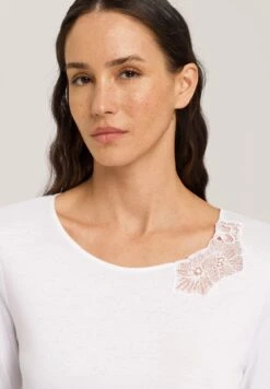 HANRO Naila - Nachtjapon - White 9 HANRO Naila - Nachtjapon - White -Dameskledingwinkel 281ea46677914ec89255bcc161a77708