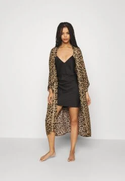 Anna Field Simple Satin Nightie - Nachtjapon - Black 8 Anna Field Simple Satin Nightie - Nachtjapon - Black -Dameskledingwinkel 313b201b980e43f090f72b72e9c35d89