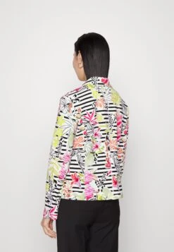 MARC CAIN Blazer - Light Limeade -Dameskledingwinkel 337589d2fd444a02a89c7570d883770d