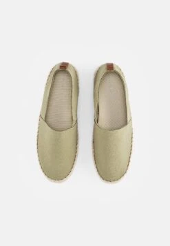 Pier One Rena Espadrille Unisex - Espadrilles - Olive 11 Pier One Rena Espadrille Unisex - Espadrilles - Olive -Dameskledingwinkel 37f61750ec004994b62ae6ddcfad1a43