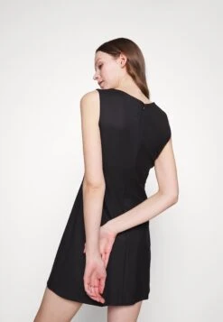 MAX & Co. Newyork - Etui-Jurk - Black 11 MAX & Co. Newyork - Etui-Jurk - Black -Dameskledingwinkel 4f27e13970374fd5a70ab1174c7c3422