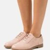 Veterschoenen - Rose Gold 2 Veterschoenen - Rose Gold -Dameskledingwinkel 5e9f2af9ccbc4aa69090680c562c61d9