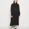 Monki Blousejurk - Black Jaquard 1 Monki Blousejurk - Black Jaquard -Dameskledingwinkel 660a8bb385dd478eacd714133857a24f
