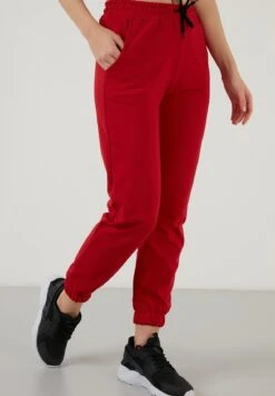 LELA Slim Fit - Trainingsbroek - Red 9 LELA Slim Fit - Trainingsbroek - Red -Dameskledingwinkel 6896e69fe70040048443b16ad7f70ad2