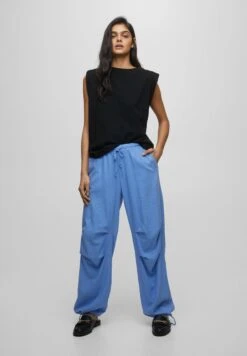 PULL & BEAR Flowing Parachute - Trainingsbroek - Blue 8 PULL & BEAR Flowing Parachute - Trainingsbroek - Blue -Dameskledingwinkel 76b5554eeedb4185ac671c0acc712aae