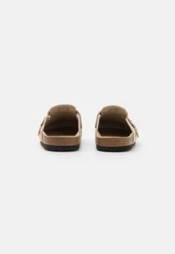 Pier One Leather Unisex - Pantoffels - Beige 10 Pier One Leather Unisex - Pantoffels - Beige -Dameskledingwinkel 7fc4209f0b9d443b96717beece6deee4