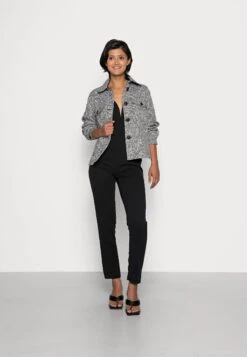 Wal G Nikita Cut Out - Jumpsuit - Black 8 Wal G Nikita Cut Out - Jumpsuit - Black -Dameskledingwinkel 8b0ba3896b9644cdb545705c3e8a1b65