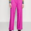 Patrizia Pepe Pantaloni Trousers - Broek - Orchid Purple -Dameskledingwinkel 91cb75355fb74e2f8905f7a61e6022a9