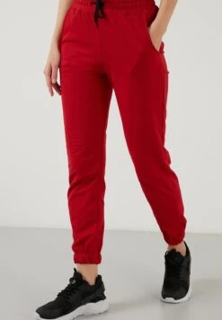 LELA Slim Fit - Trainingsbroek - Red 8 LELA Slim Fit - Trainingsbroek - Red -Dameskledingwinkel 941f1ab7945a4fdc8dd45bde81ea7bf7