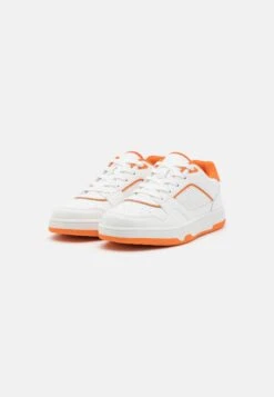 Sneakers Laag - White/Orange -Dameskledingwinkel 942ab1e2a7814729a849f8a453c4132f