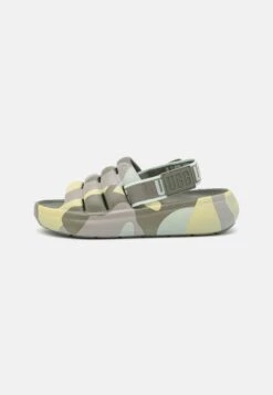 Ugg Sport Yeah Camopop - Sandalen - Moss Green -Dameskledingwinkel 9638c412b72d45ed94574a53250bba8f