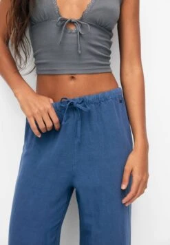 PULL & BEAR Flowing Faded - Broek - Blue -Dameskledingwinkel 9d68cf5f5137401da86c8668bd0f0d91