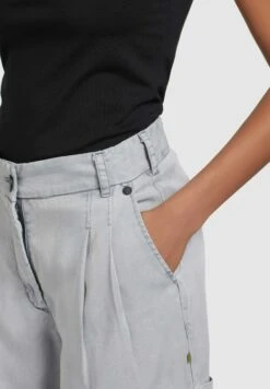 Khujo Elida - Shorts - Grey -Dameskledingwinkel a0efee9b6e114c598a157a1828940f67