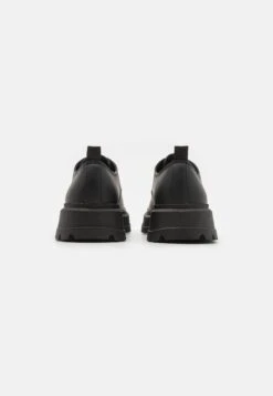 YOURTURN Unisex - Veterschoenen - Black 10 YOURTURN Unisex - Veterschoenen - Black -Dameskledingwinkel aaae83047a954d1aab81392769433db6