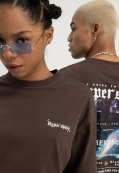 YOURTURN Unisex - T-Shirt Print - Brown -Dameskledingwinkel b270f5ee5256471e8d6136cf0f52e201