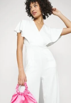 Wedding Betty V Neck Wrap - Jumpsuit - White 12 Wedding Betty V Neck Wrap - Jumpsuit - White -Dameskledingwinkel b2be8dc283c04e949a194b3f609b96e3