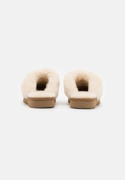 Ugg Cozy - Pantoffels - Cream -Dameskledingwinkel b5571a74f6324f21a1659713442b57c9