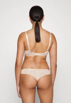 Chantelle Chic Essential Spacer - Beugel Bh - Golden Beige -Dameskledingwinkel b69b835c3ebb4ab390cce84632151633