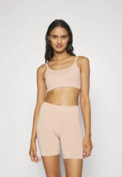 Chantelle Smooth Comfort Wirefree Bra - Bustier - Sirocco 8 Chantelle Smooth Comfort Wirefree Bra - Bustier - Sirocco -Dameskledingwinkel b95b9da6d7294dd7aa9bacfb4365336e