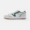 Vans Lowland Unisex - Sneakers Laag - Court Green/White -Dameskledingwinkel bbd1b4fe95784004837229eb9de9e045