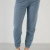 LELA Slim Fit - Trainingsbroek - Baby Blue 1 LELA Slim Fit - Trainingsbroek - Baby Blue -Dameskledingwinkel bca347a826c044a6abd9bcaac9defe8e