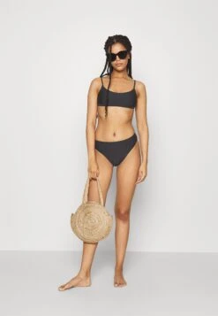 Seafolly Essentials Bralette - Bikinitop - Black -Dameskledingwinkel be7339ecec9648728c191a3700ccfc7c