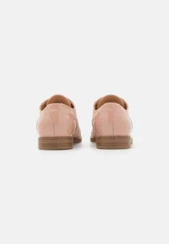 Veterschoenen - Rose Gold 11 Veterschoenen - Rose Gold -Dameskledingwinkel c40acca052274ce58f643800211a6dfb