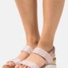 Skechers Beach Kiss - Sandalen Met Sleehak - Blush -Dameskledingwinkel c4cc568e59db442c9db1e29e45cfa084