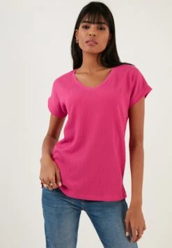 LELA Regular Fit - Blouse - Fuchsia 11 LELA Regular Fit - Blouse - Fuchsia -Dameskledingwinkel c919ec9a05174c30a03c8a1c9977db87