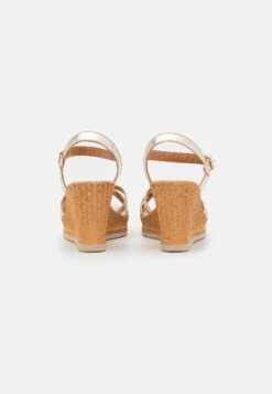 Tamaris Sandalen Met Hoge Hak - Light Gold -Dameskledingwinkel cbb88e47f4a1448ab03db8d2d127c635