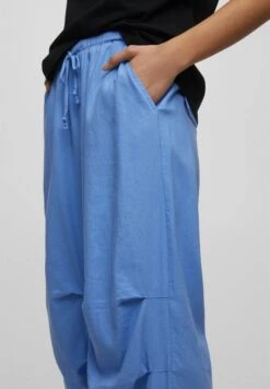 PULL & BEAR Flowing Parachute - Trainingsbroek - Blue 10 PULL & BEAR Flowing Parachute - Trainingsbroek - Blue -Dameskledingwinkel cc091d5aaa174cfe960e9909a6a9ff96