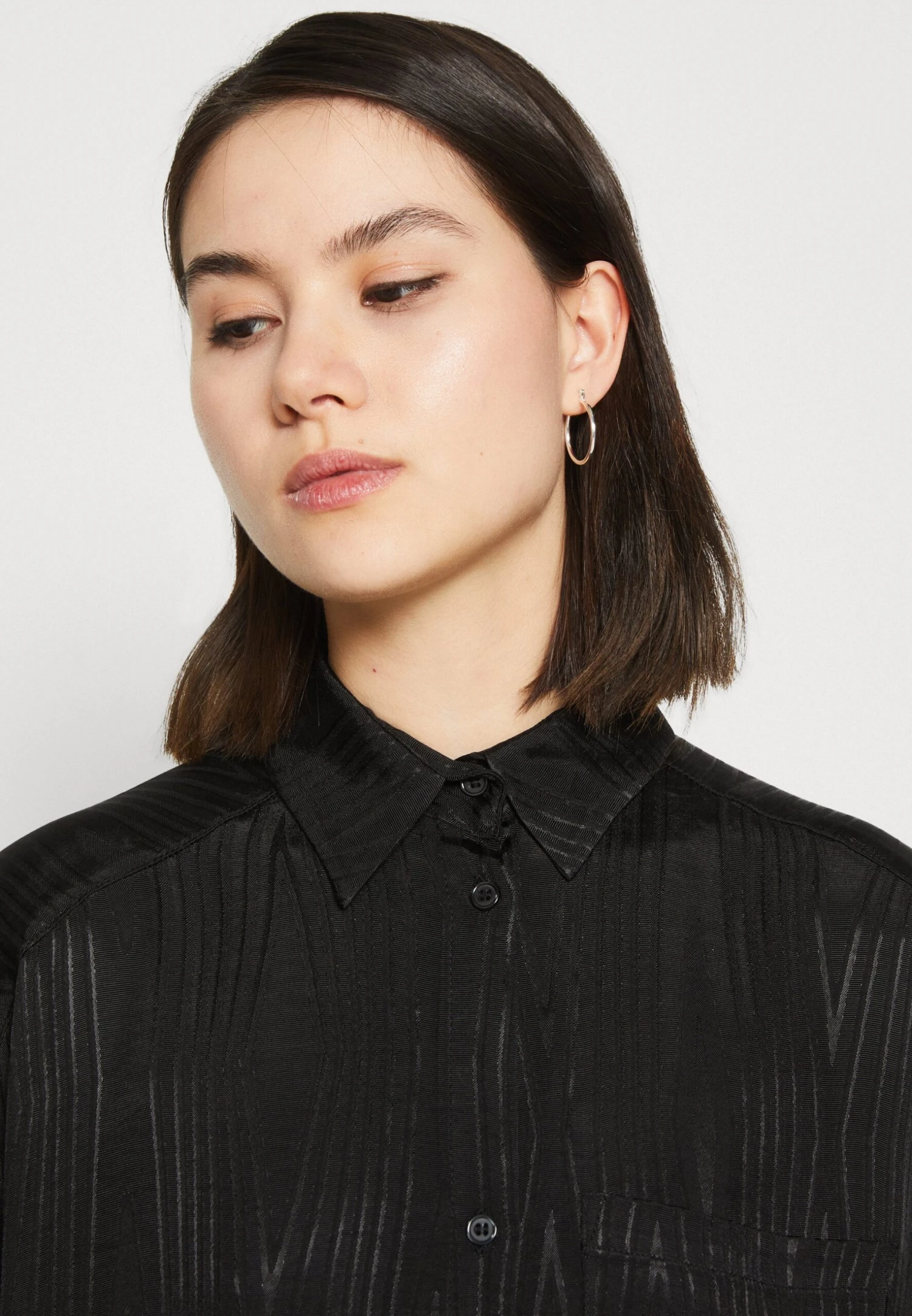 Monki Blousejurk - Black Jaquard 8 Monki Blousejurk - Black Jaquard - Afbeelding 6