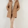 LELA Regular Fit - Winterjas - Camel 2 LELA Regular Fit - Winterjas - Camel -Dameskledingwinkel d52fe4347ffa472a8040d2437cbda648