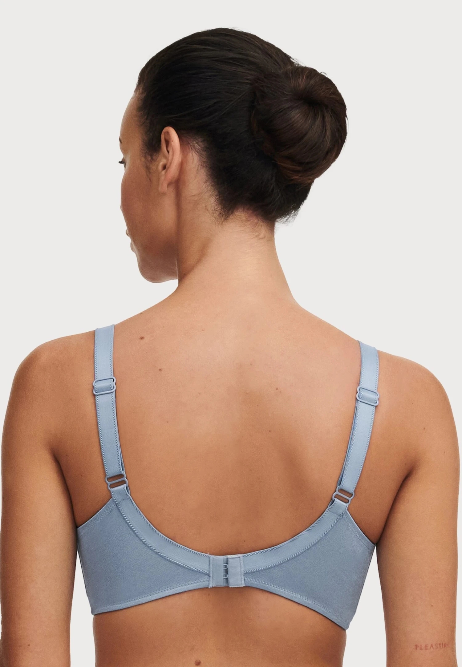 Chantelle Hedona Covering Molded Bra - Beugel Bh - New Mist 5 Chantelle Hedona Covering Molded Bra - Beugel Bh - New Mist - Afbeelding 3