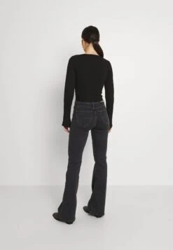 Lee Breese - Flared Jeans - Washed Black -Dameskledingwinkel e07b97bc2fcf4cf2a995c3fd94e1d165