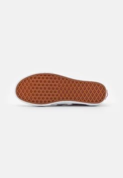 Vans Classic Slip On - Instappers - Pastel Pink -Dameskledingwinkel f066edb057304c9f84d070c57a44769d