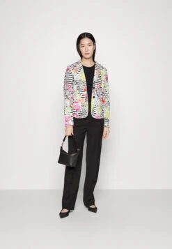 MARC CAIN Blazer - Light Limeade -Dameskledingwinkel f82dd831d3934326b51084350f6782e9